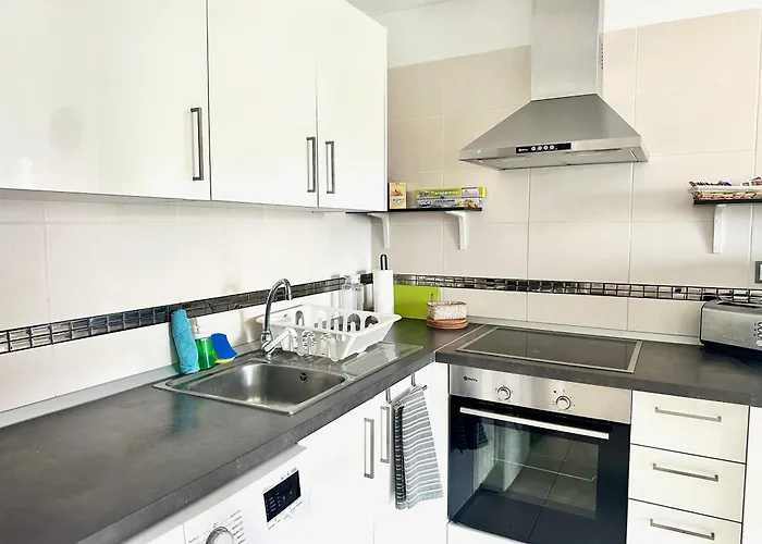 Apartment Pambnb - Chic Seaview With Gym & Kids Park